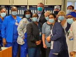 Northwell Health staff receives Multiplying Good’s One in a Million Award photogrpah.