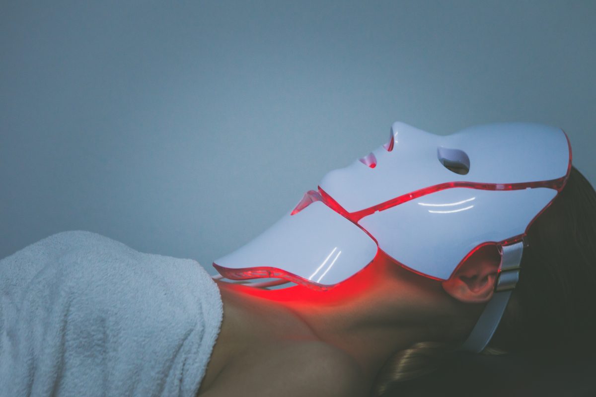 Article 4 Ways LED Light Therapy Affects Skin Health