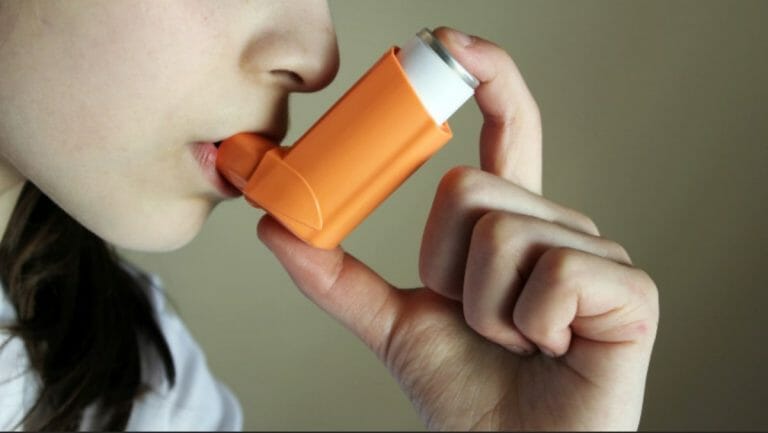How Does Flovent HFA 110 Mcg Inhaler Control Asthma?